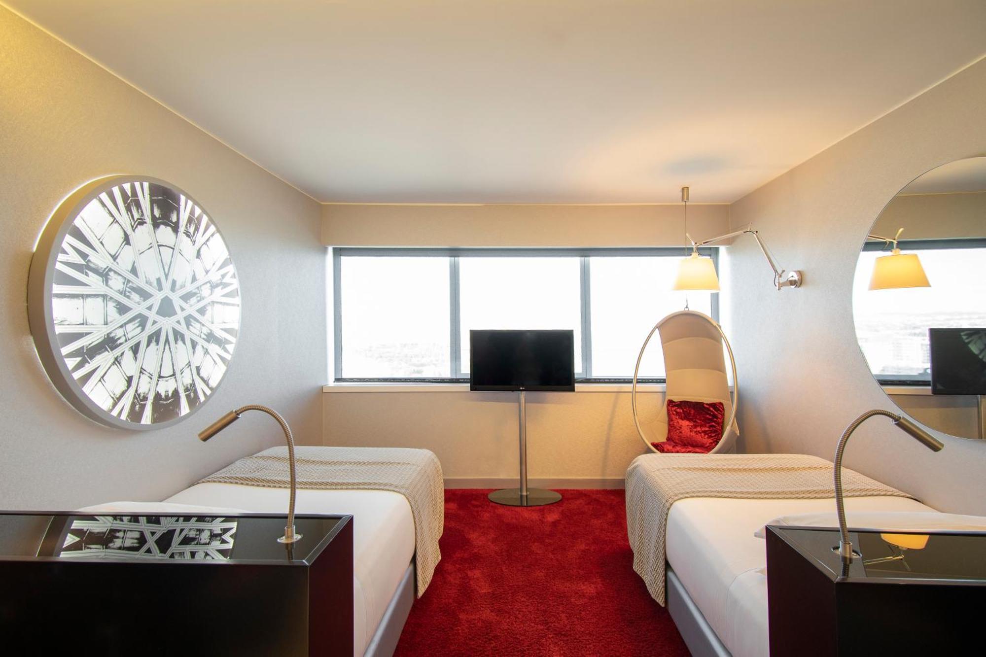 米瑞亚德sana酒店 Lisboa 客房 照片 A room at the hotel